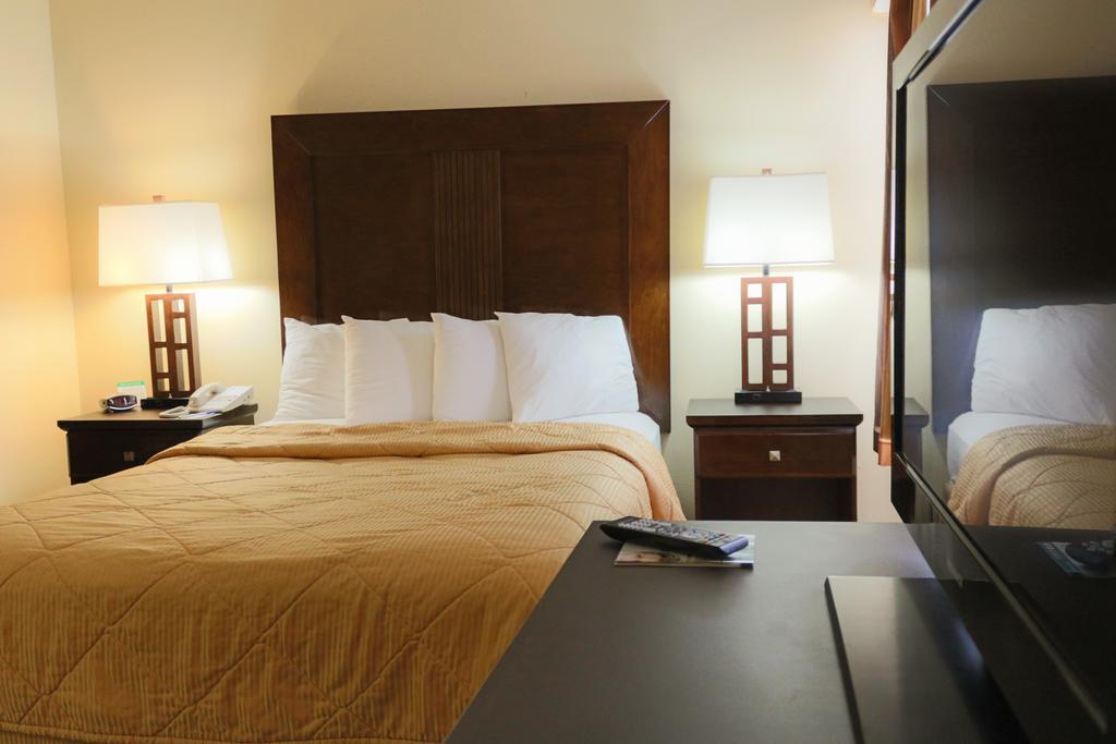 יוסטון Frontier Hotel מראה חיצוני תמונה